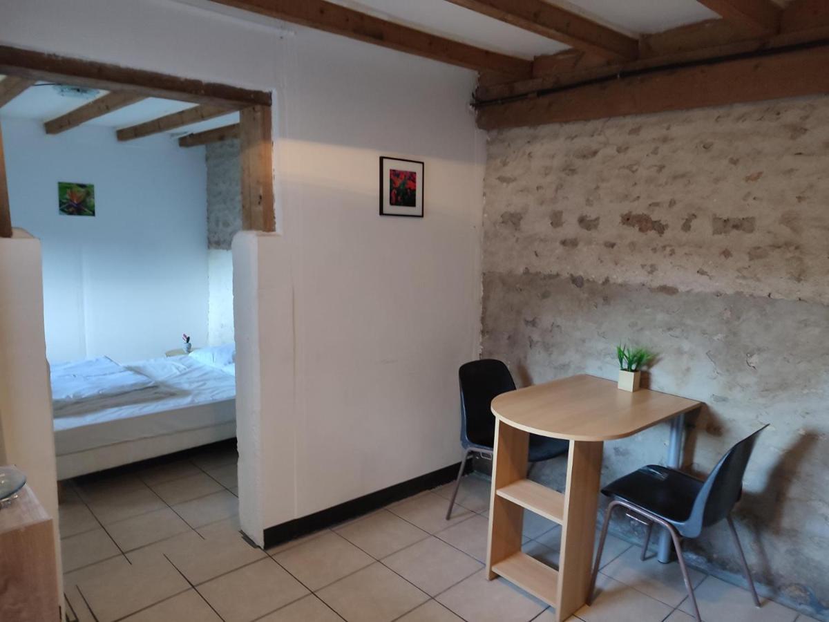 La Mini Ferme De Maelou Villa Sermaises ภายนอก รูปภาพ