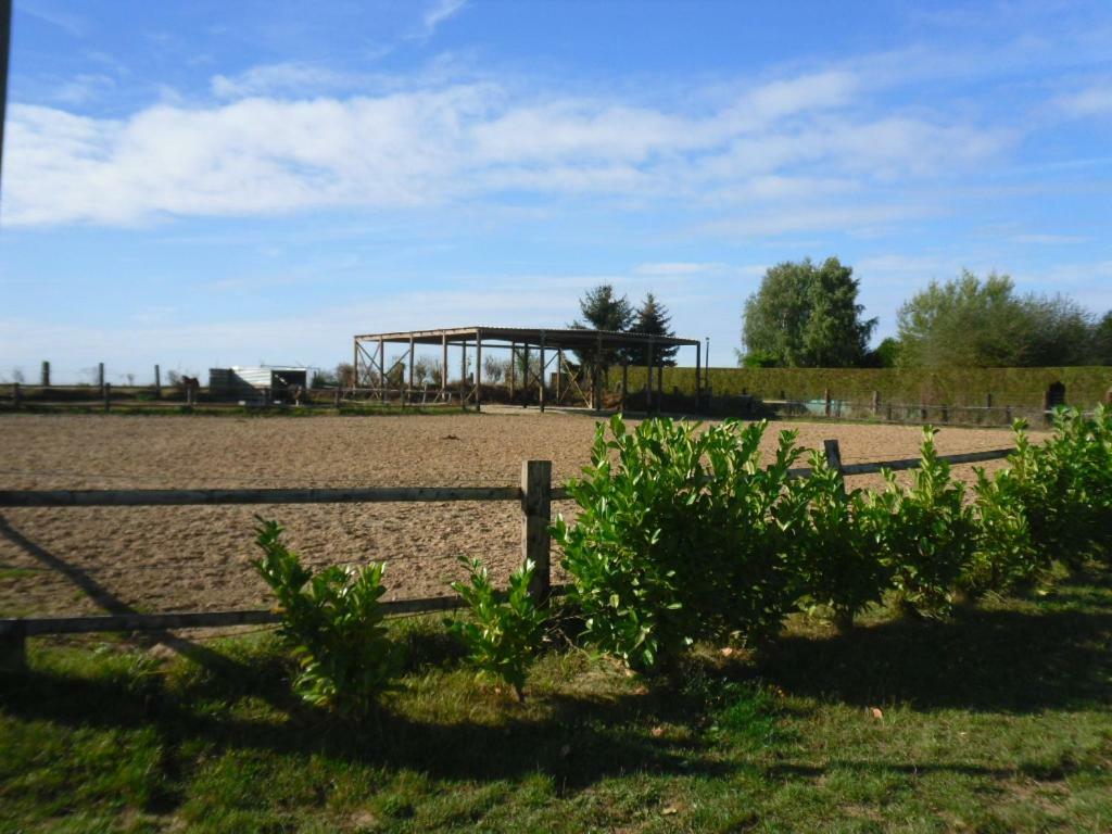 La Mini Ferme De Maelou Villa Sermaises ภายนอก รูปภาพ